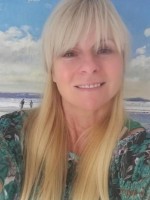 Ally Robertson BA (hons) works with adults and young people. Ally Robertson BA (hons) works with adults and young people.
