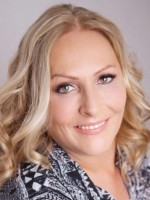 Christi Carson Dip. Couns. MBACP (Registered), ICC Accred., FBCS CITP Christi Carson Dip. Couns. MBACP (Registered), ICC Accred., FBCS CITP