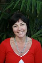Vanessa Gaier BA (Hons) Accredited and Registered MBACP Vanessa Gaier BA (Hons) Accredited and Registered MBACP