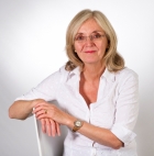 Joy Boulter MBACP, FPC,BPC Joy Boulter MBACP, FPC,BPC