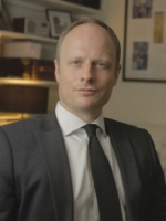 Tim Grimwade Dip CBH, MNCH (reg.), Cognitive Hypnotherapist Tim Grimwade Dip CBH, MNCH (reg.), Cognitive Hypnotherapist