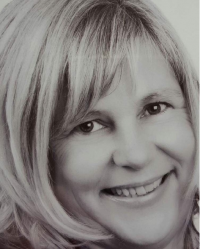 Jo Beddow DHP, HPD, AfSFH, NCH, CNHC Jo Beddow DHP, HPD, AfSFH, NCH, CNHC