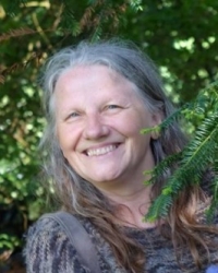 Helen Fogg BSc(hons), DHyp, HPD, DipHypSup, MHA, MNCH Helen Fogg BSc(hons), DHyp, HPD, DipHypSup, MHA, MNCH