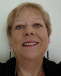 Christine Padgett HPD Cert Counselling BA(Hons) MNCH Christine Padgett HPD Cert Counselling BA(Hons) MNCH