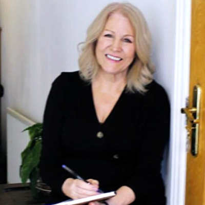 Dr Caroline Bligh