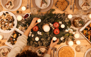 How to manage your emotional eating over Christmas and New Year 