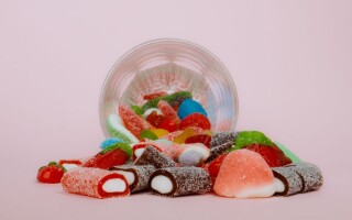 8 signs you might be addicted to sugar (and how hypnotherapy can help)