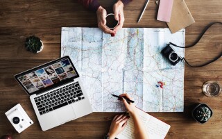 How can hypnotherapy help with travel anxiety?