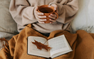 Stay calm this October: Hypnotherapy for seasonal anxiety