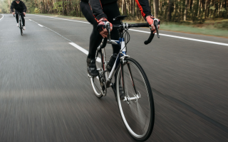 How can hypnosis help improve sports performance?