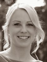 Laura J Lee Hypnotherapist & Psychotherapist Dip. CP, Dip Hyp CS, BA (Psyc) Laura J Lee Hypnotherapist & Psychotherapist Dip. CP, Dip Hyp CS, BA (Psyc)