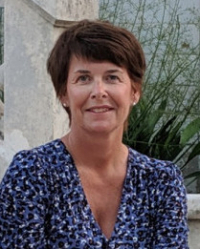 Clare Deatker MA (Cantab) MAC Career and Cognitive Behavioural Coach Clare Deatker MA (Cantab) MAC Career and Cognitive Behavioural Coach