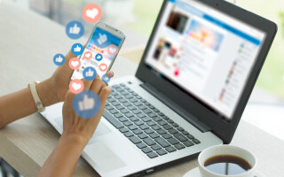 Smartphones and social media are ruining our sex lives