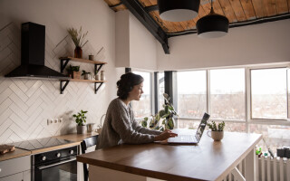 Returning to work after maternity leave: beyond logistics