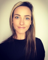 Ro Huntriss (Consultant Dietitian): BSc (Hons), PGDip, MSc, MClinRes, RD Ro Huntriss (Consultant Dietitian): BSc (Hons), PGDip, MSc, MClinRes, RD