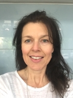 Lisa Powell Dip.ION, BANT, CNHC Lisa Powell Dip.ION, BANT, CNHC