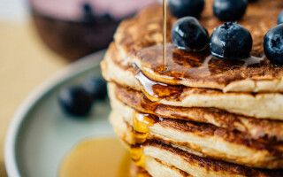 Banana and almond pancake traybake (a high-protein breakfast)