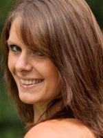 Nicola Edwards - Dip. Hyp CS, Dip.APCH, Dip.VGBH, Dipl.MP.NLP, DipHB(KG), BWRT Nicola Edwards - Dip. Hyp CS, Dip.APCH, Dip.VGBH, Dipl.MP.NLP, DipHB(KG), BWRT