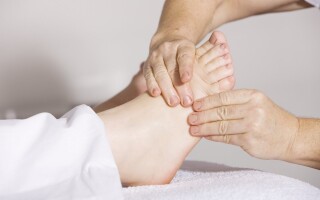 Massage & reflexology for menopause