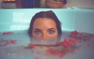Baths as self-care: A relaxing ritual
